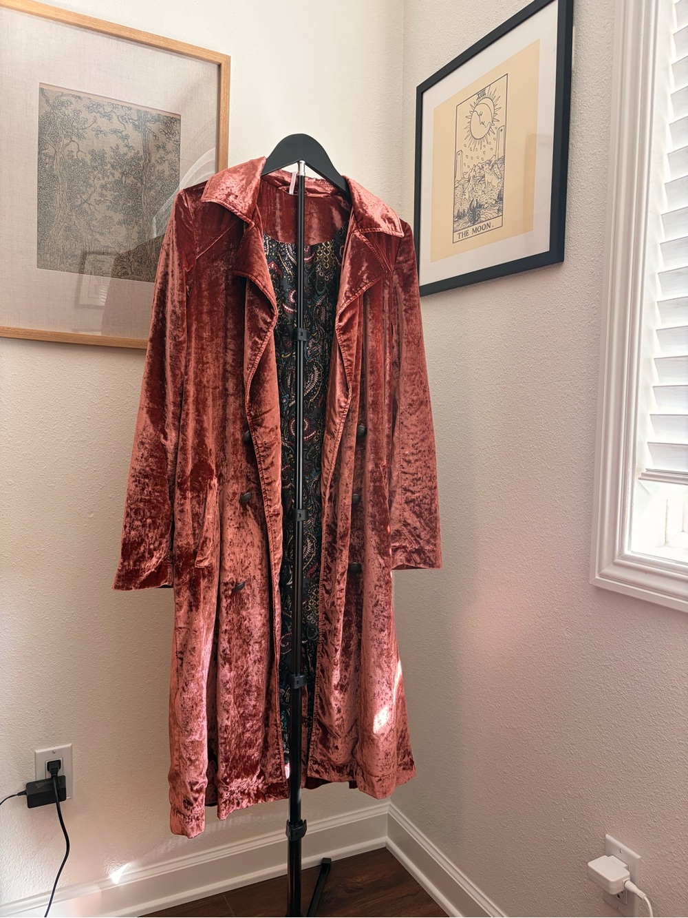 Gorgeous XS Free People Rust Velvet Coat with Ornate Buttons - Picture 3 of 9